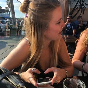 Meet your Posher, Kendra